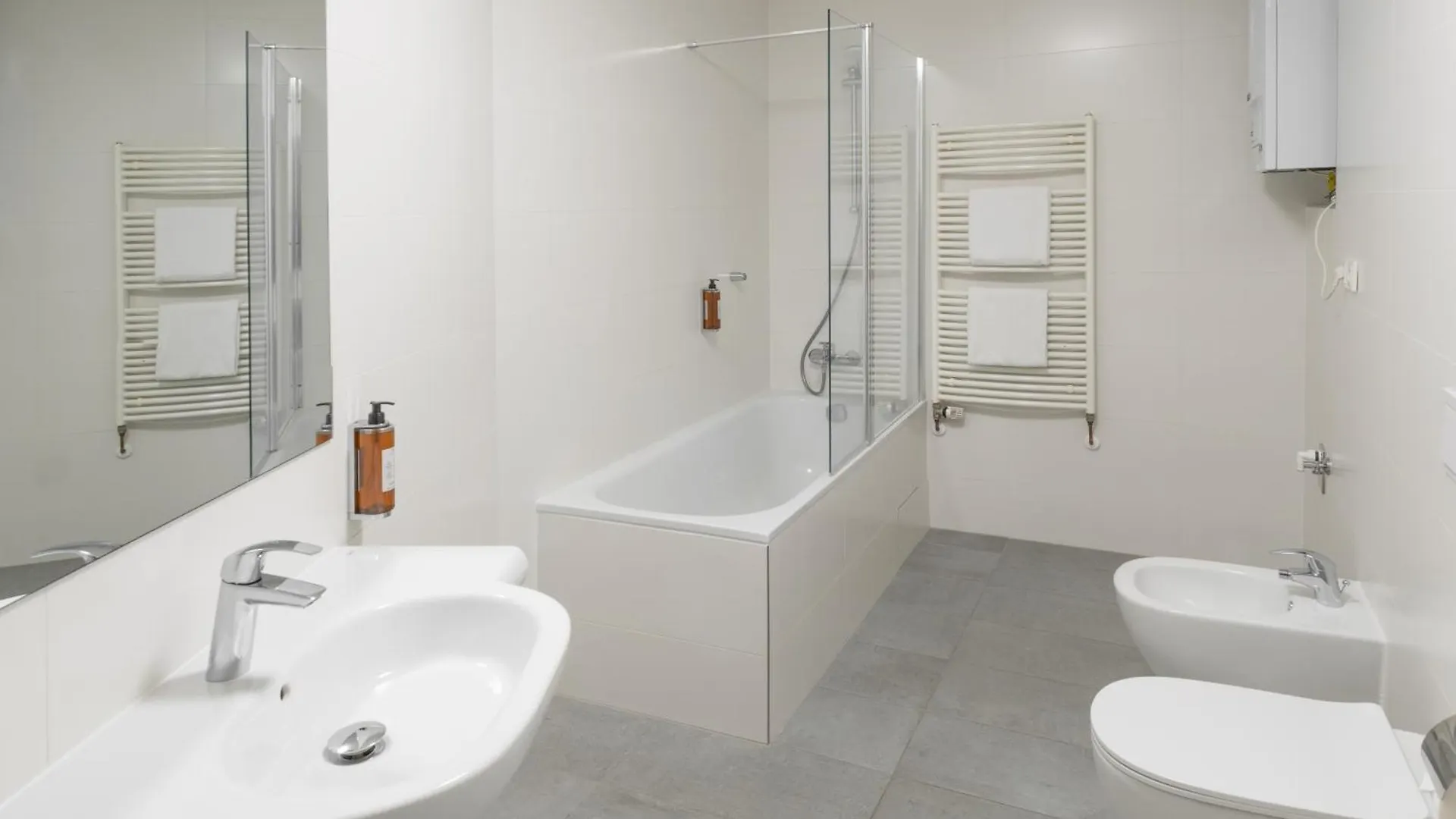 Vn48 Suites By Adrez Praag Aparthotel