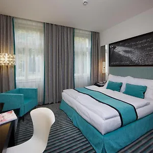 Otel Red & Blue Design, Prag