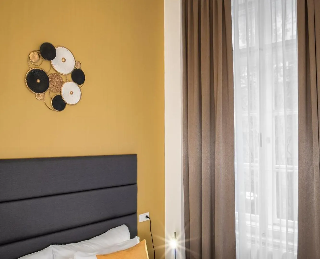 Vn48 Suites By Adrez Prague