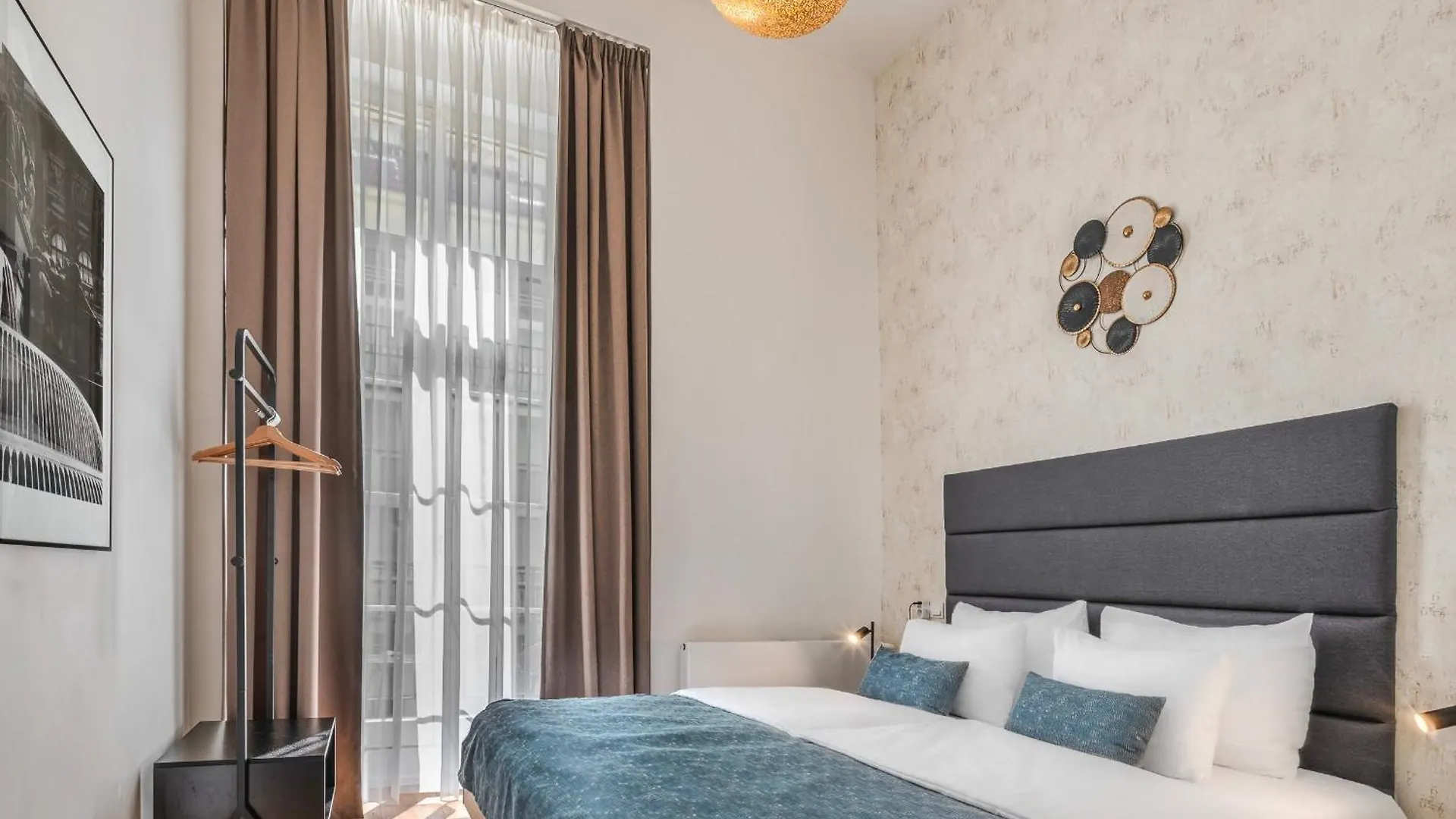 Vn48 Suites By Adrez Prague Aparthotel